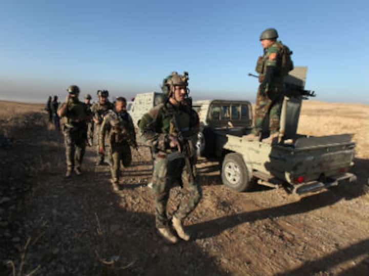 Iraqi army drops leaflets over Mosul as warning sign of offensive reaching its final stage Iraqi army drops leaflets over Mosul as warning sign of offensive reaching its final stage