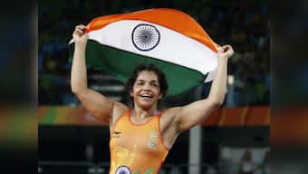 Sakshi Malik breaks into top 5 in wrestling rankings, Sandeep Tomar 7th in men's 57kg category