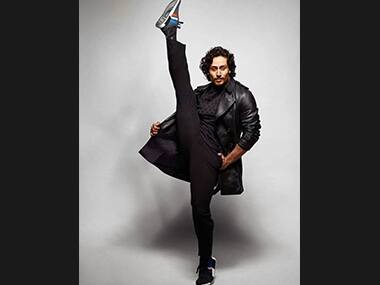 Tiger Shroff's vertical split led to social media reactions and memes that left us in splits!