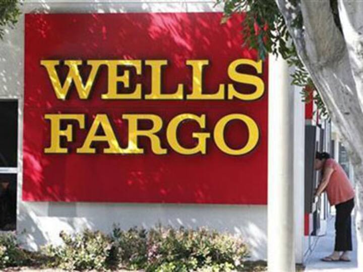 Wells Fargo CEO John Stumpf quits, replaced by Tim Sloan