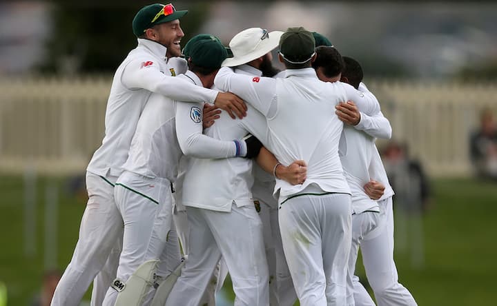 South Africa dismantle Australia to take 2-0 lead