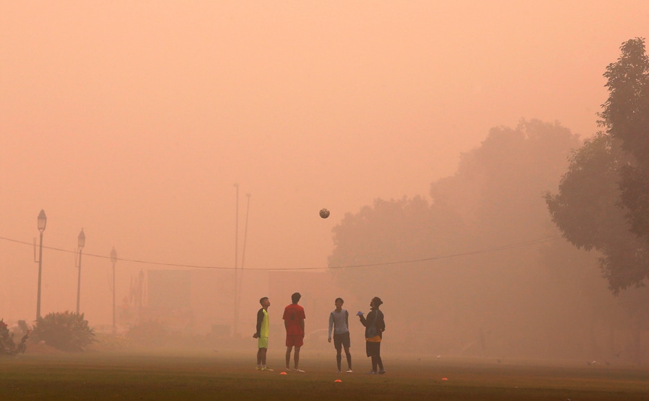 A senior IMD official said the pollutants are barely dispersing due to calm wind movement and foggy conditions. The situation might improve in the next three-four days, he said. (Photo: PTI) A senior IMD official said the pollutants are barely dispersing due to calm wind movement and foggy conditions. The situation might improve in the next three-four days, he said. (Photo: PTI)