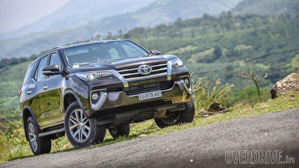Image gallery: 2016 Toyota Fortuner review