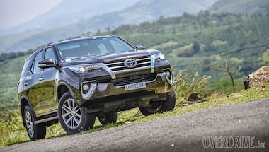 Image gallery: 2016 Toyota Fortuner review