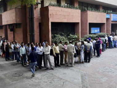 Rahul Gandhi queues up to exchange old notes, says 'will stand with the people suffering' Rahul Gandhi queues up to exchange old notes, says 'will stand with the people suffering'