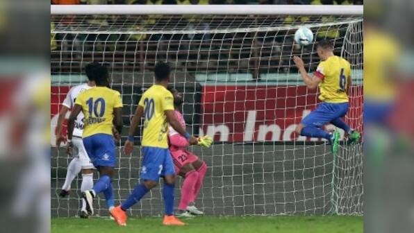ISL 2016: Kerala Blasters bounce back with win over FC Pune City, keep semis hopes alive