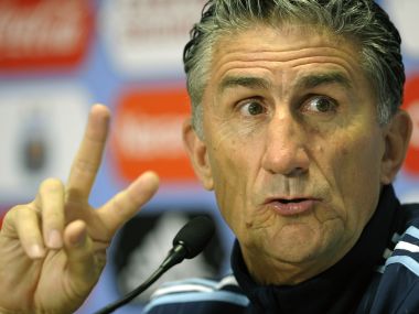 Argentina must take risks against Colombia to keep World Cup hopes alive, says coach Edgardo Bauza Argentina must take risks against Colombia to keep World Cup hopes alive, says coach Edgardo Bauza