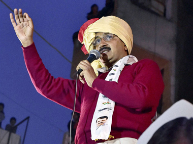 Nabha jailbreak: Arvind Kejriwal demands Sukhbir Badal's resignation Nabha jailbreak: Arvind Kejriwal demands Sukhbir Badal's resignation