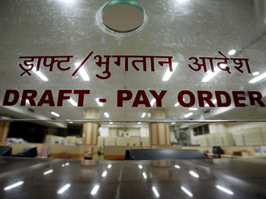 Demonetisation: No exchange of notes for customers of other banks on Saturday Demonetisation: No exchange of notes for customers of other banks on Saturday