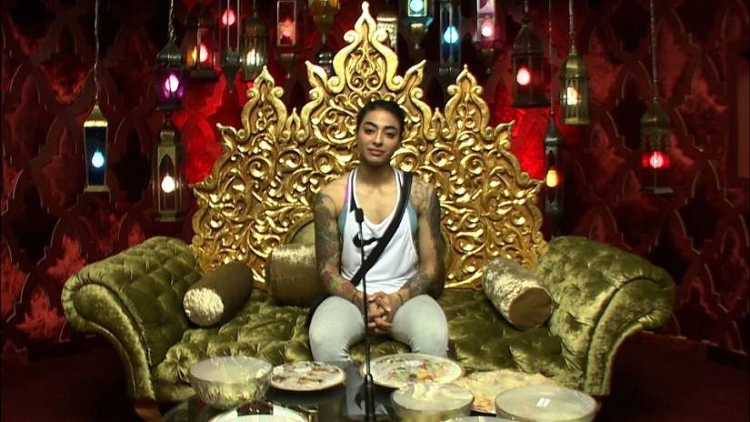Bigg Boss 10 Episode 26, 11 November 2016: Bani sends Manu, Swami Om to jail Bigg Boss 10 Episode 26, 11 November 2016: Bani sends Manu, Swami Om to jail