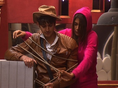 Bigg Boss 10, Episode 39, 24th November 2016 written update: Manu and Lopa fail in their secret task Bigg Boss 10, Episode 39, 24th November 2016 written update: Manu and Lopa fail in their secret task