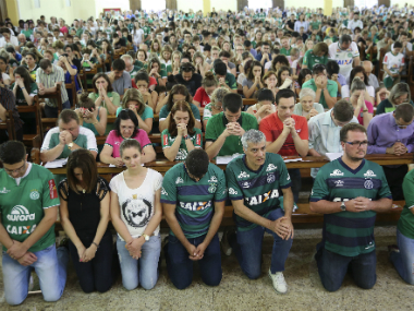 Chapecoense plane crash: Neymar, Messi and football fraternity in mourning after air tragedy Chapecoense plane crash: Neymar, Messi and football fraternity in mourning after air tragedy