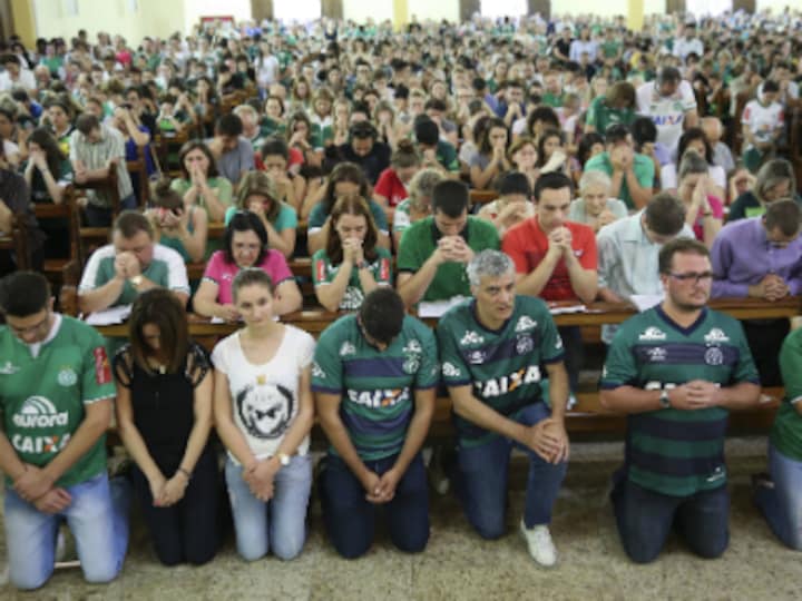 Chapecoense plane crash: Neymar, Messi and football fraternity in mourning after air tragedy
