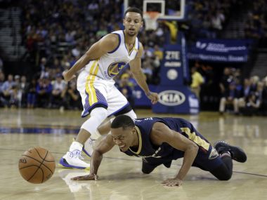 NBA: Steph Curry hits 13 three-pointers, sets new single-game record in Golden State Warriors win NBA: Steph Curry hits 13 three-pointers, sets new single-game record in Golden State Warriors win