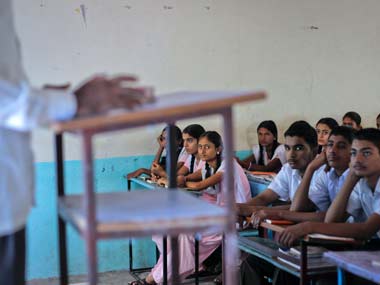 Pollution in Delhi: Municipal schools to stay shut till Wednesday Pollution in Delhi: Municipal schools to stay shut till Wednesday