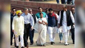 Demonetisation: Mamata Banerjee backed by JD(U), SP, NCP, AAP in protest at Jantar Mantar