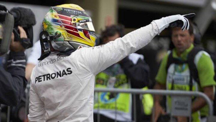 F1 2016: Lewis Hamilton claims Brazilian GP pole