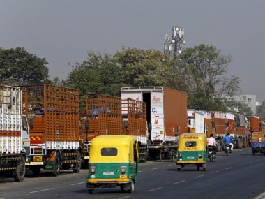 Rs 500, Rs 1000 note ban: Nitin Gadkari suspends toll across NH until 11 Nov Rs 500, Rs 1000 note ban: Nitin Gadkari suspends toll across NH until 11 Nov
