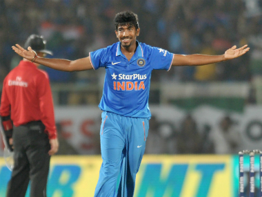Champions Trophy 2017: Jasprit Bumrah’s death bowling makes him Virat Kohli’s go-to man Champions Trophy 2017: Jasprit Bumrah’s death bowling makes him Virat Kohli’s go-to man