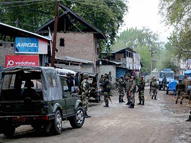 Demonetisation impact: Are militants now looting banks in Kashmir to tackle cash crunch? Demonetisation impact: Are militants now looting banks in Kashmir to tackle cash crunch?