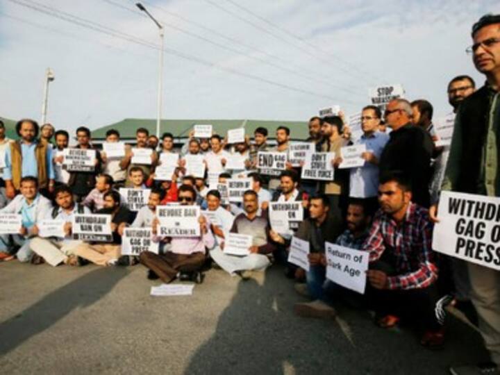 Kashmir Reader ban: India's new zeal to tame media reflects ruthlessness of British-era