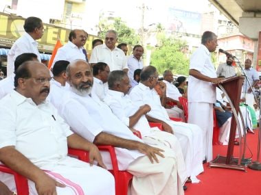Chief Minister Pinarayi Vijayan leading a dharna in front of the RBI office at Thiruvananthapuram on Friday: Photo courtesy by T K Devasia.