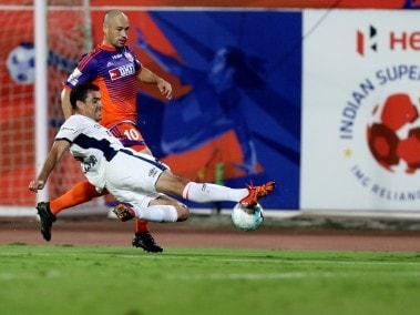 Luciano Sobrosa of FC Goa in action against FC Pune City. ISL