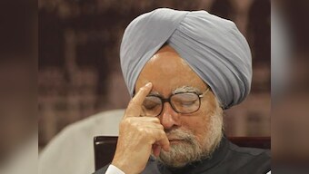 Demonetisation: Economists, experts back Manmohan Singh's prediction of GDP slowdown