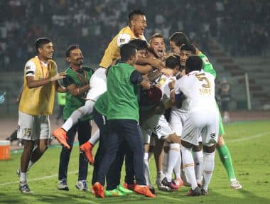 ISL 2016: NorthEast United see off Delhi Dynamos to keep their semifinal hopes alive