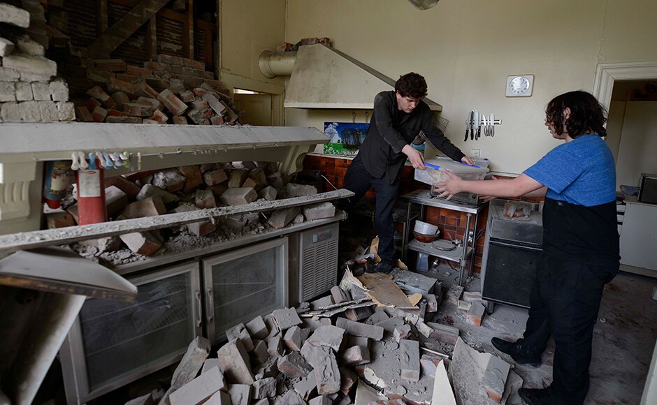 The Waiau Lodge Hotel, in Waiau, 120 kms north of Christchurch, shows damage in the aftermath of a 7.5 magnitude earthquake on November 14, 2016 in Waiau, New Zealand. The 7.5 magnitude earthquake struck 20km south-east of Hanmer Springs at 12.02am and triggered tsunami warnings for many coastal areas. Getty Images