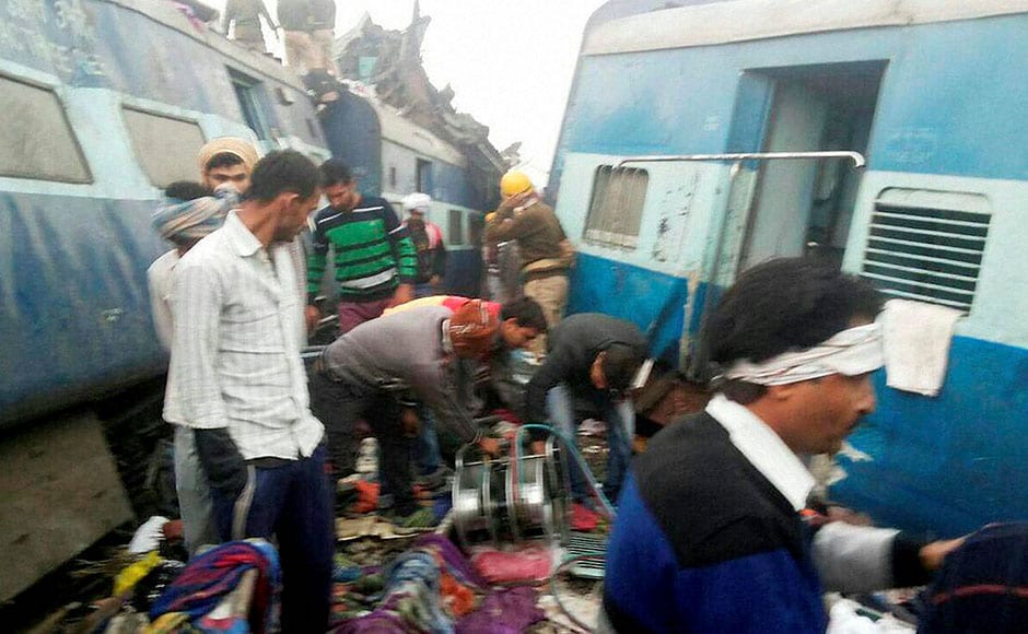 Railway Minister Suresh Prabhu ordered an inquiry into the accident. Railway Minister Suresh Prabhu ordered an inquiry into the accident.
