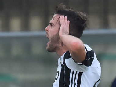 Serie A roundup: Miralem Pjanic nets Juventus' free-kick winner; AC Milan, Roma win Serie A roundup: Miralem Pjanic nets Juventus' free-kick winner; AC Milan, Roma win