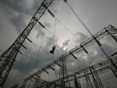 Los Angeles left without power for 10 hours as record breaking heatwave hits California