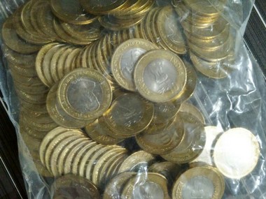 Fake Rs 10 coins in circulation: RBI flays rumours, calls it 'legal tender' Fake Rs 10 coins in circulation: RBI flays rumours, calls it 'legal tender'