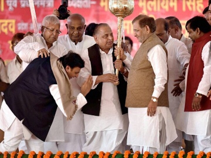 Uttar Pradesh Assembly Elections 2017: EC may give order on SP symbol dispute on Monday