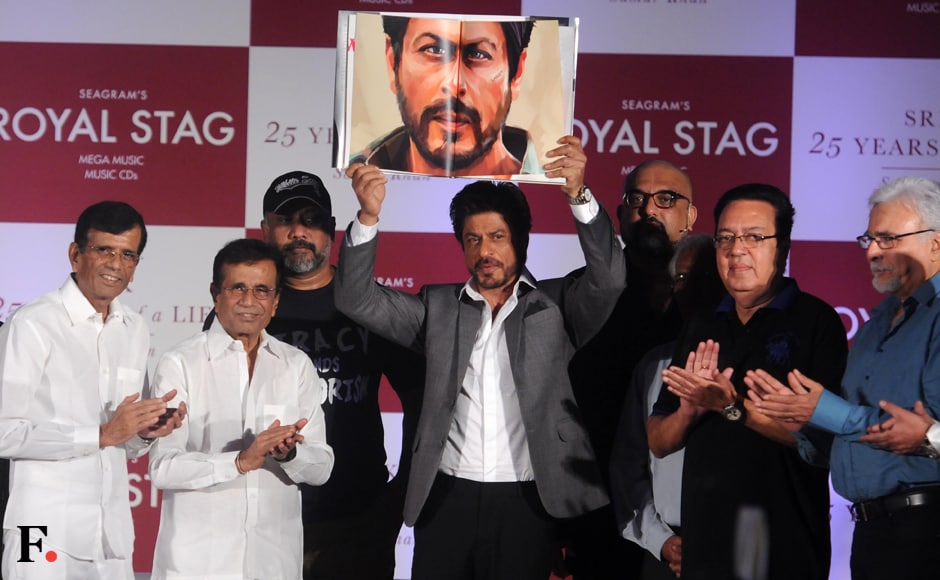 SRK shares the stage with directors Abbas-Mastan. Sachin Gokhale/Firstpost SRK shares the stage with directors Abbas-Mastan. Sachin Gokhale/Firstpost