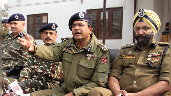 Sopore: LeT militant Umar Khaliq Mir surrenders to Kashmir police after persuaded by father