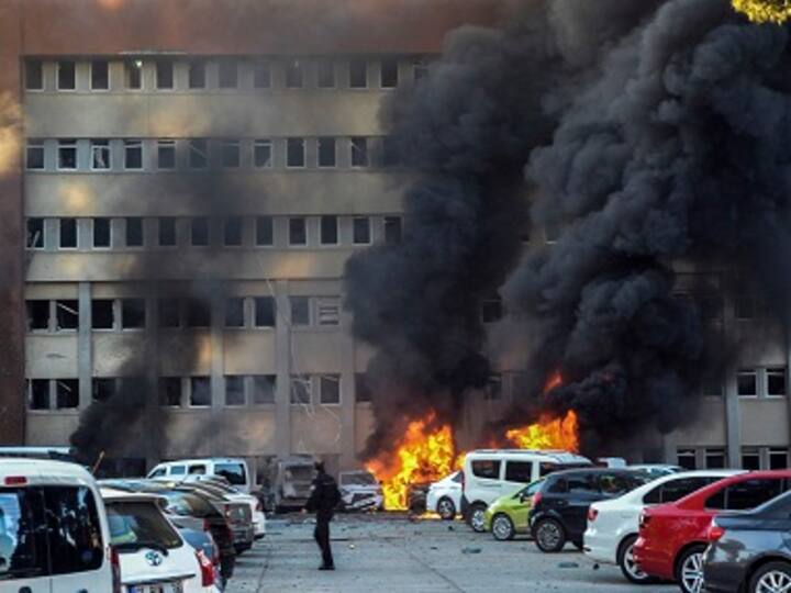 Two killed, 16 wounded in car bomb explosion in southern Turkey