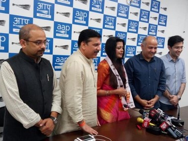 Suspended BJP leader and Kirti Azad's wife Poonam Azad joins AAP Suspended BJP leader and Kirti Azad's wife Poonam Azad joins AAP