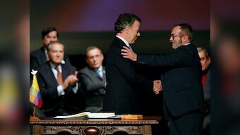Colombia, Farc rebels sign second peace deal amid opposition; Ban Ki-moon welcomes pact