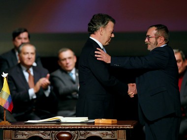 Colombia, Farc rebels sign second peace deal amid opposition; Ban Ki-moon welcomes pact Colombia, Farc rebels sign second peace deal amid opposition; Ban Ki-moon welcomes pact