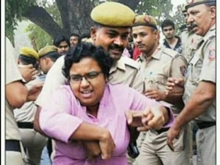 JNU missing student row: Twitterati agitates against Delhi Police manhandling female protester
