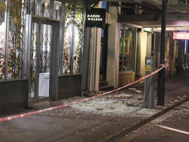 New Zealand earthquake: Two dead following powerful tremor, tsunami warning issued New Zealand earthquake: Two dead following powerful tremor, tsunami warning issued