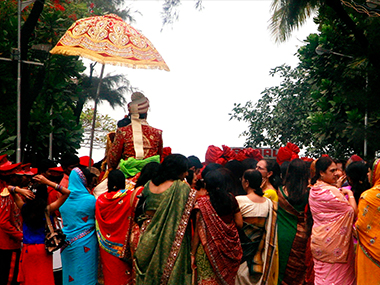 Demonetisation: Banks may allow cash withdrawal for marriage from next week Demonetisation: Banks may allow cash withdrawal for marriage from next week