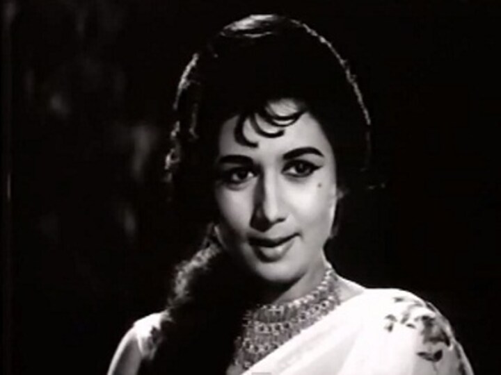 Yesteryear actor Nanda's family dubs her will as fake, moves to Bombay HC