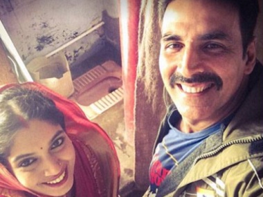 Akshay Kumar's new film with Bhumi Pednekar is an offbeat 'toilet' rom-com Akshay Kumar's new film with Bhumi Pednekar is an offbeat 'toilet' rom-com
