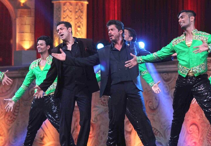 Screen Awards: Salman Khan and Shah Rukh co-host; Deepika presents 'Lifetime Achievement' to Rekha