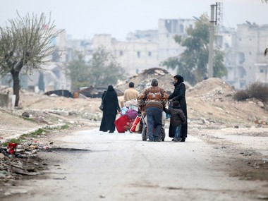 Thousands camp out in Aleppo desperate for resumption of evacuation Thousands camp out in Aleppo desperate for resumption of evacuation