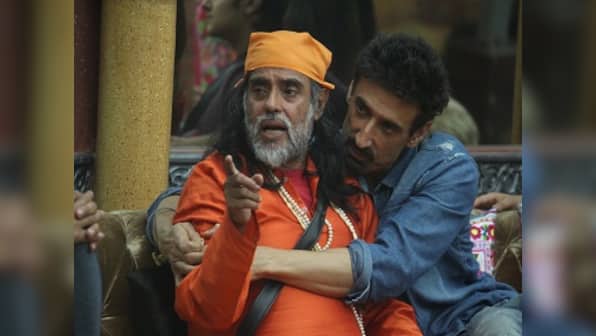 Bigg Boss 10, Episode 61, 16 December 2016:  Captain Lopamudra puts Om Swami and Priyanka in jail