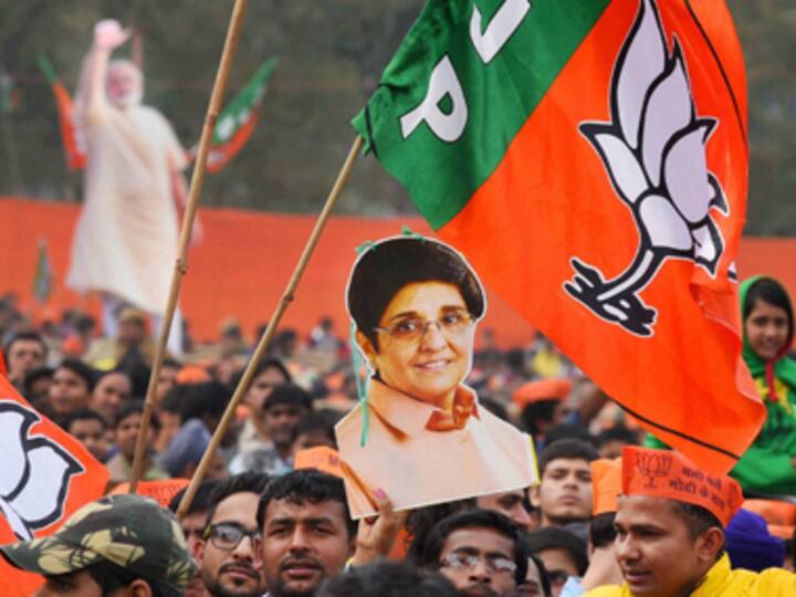 BJP condemns Hurriyat leaders, says will continue to support the west Pakistani refugees BJP condemns Hurriyat leaders, says will continue to support the west Pakistani refugees